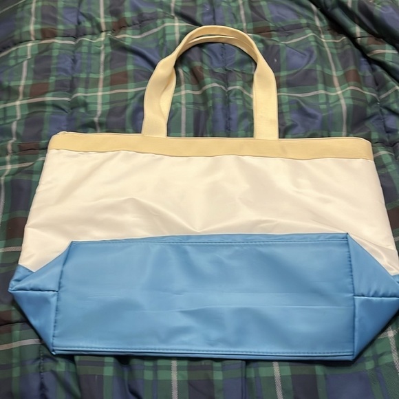 NEW Disney Cruise Line Castaway Club tote bag. - Picture 2 of 6